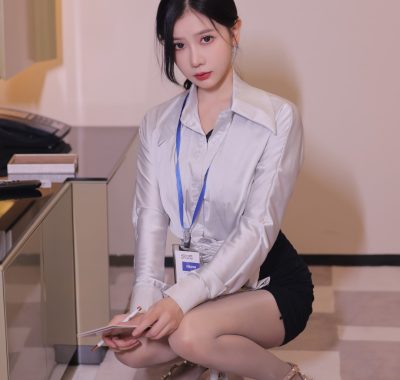 尹甜甜[秀人网] – 内部私购无水印作品合集5套 7GB